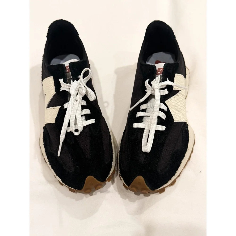 New Balance 327 Womens Black White Gum Retro Casual Runners Sneakers Sz 8
